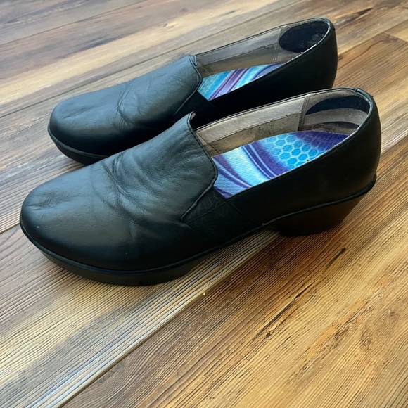 Dansko Jessica Black Nappa Leather Slip On Clogs Women's size 40/9.5-10 - Picture 2 of 7